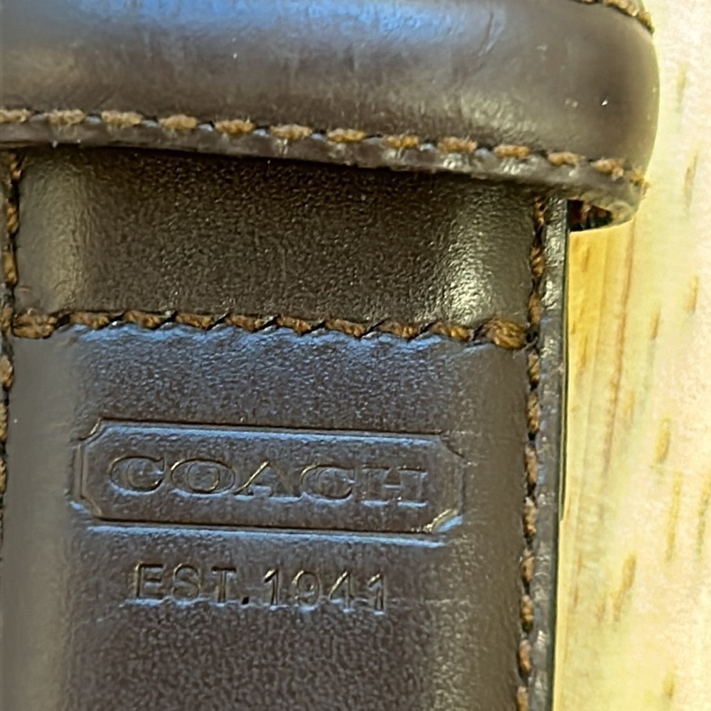 Coach Men’s Genuine Leather Belt with Solid Brass Buckle Logo Size 38 - Picture 2 of 7